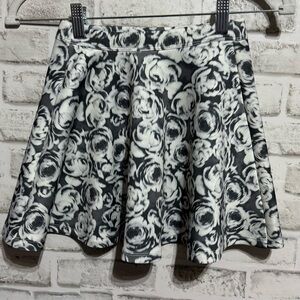 NWT Abercrombie kids satiny a-line skirt w rose design
